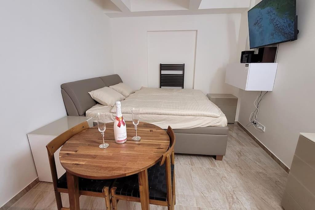 Luxusni Apartman Nedaleko Centra Praga Zewnętrze zdjęcie
