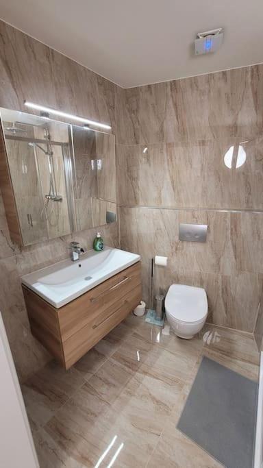 Luxusni Apartman Nedaleko Centra Praga Zewnętrze zdjęcie