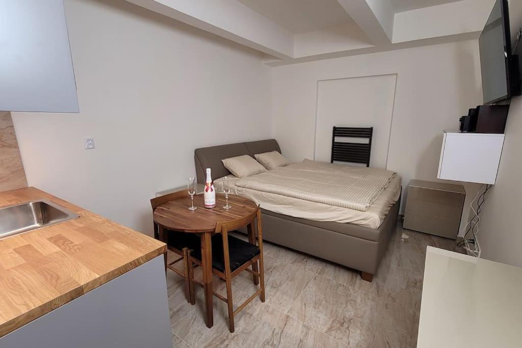 Luxusni Apartman Nedaleko Centra Praga Zewnętrze zdjęcie